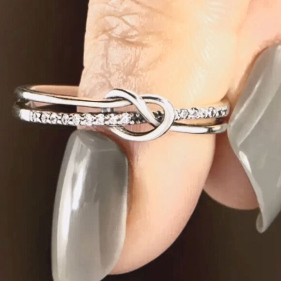 Sold Out ◇ Silver Tone Knot Ring 1pc Simple Design Women's Rhinestones Sz8 RING - Picture 4 of 5
